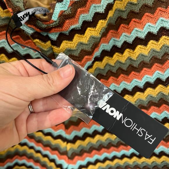 FashionNova Kaui Crochet Halter Romper Multicolor Knit Festival Boho Summer Sz M - Picture 6 of 10